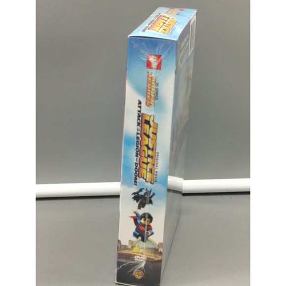 LEGO DC Super Heroes Justice League Attack of the Legion of Doom DVD Gift Set - Picture 3 of 9